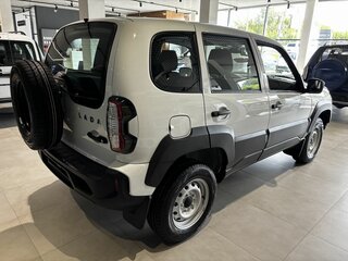 2026 Lada (ВАЗ) Niva Travel I Рестайлинг, белый, 1528000 рублей, вид 3