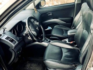 2012 Mitsubishi Outlander II Рестайлинг, коричневый, 1400000 рублей, вид 4