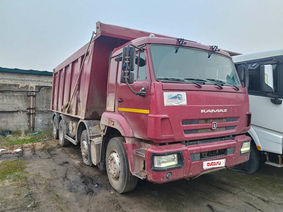 2023 КамАЗ 65201, красный, 2161900 рублей - вид 1
