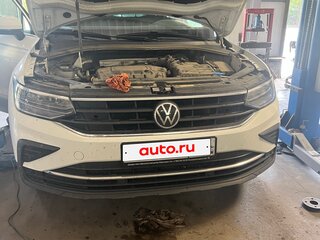 2021 Volkswagen Tiguan II Рестайлинг, белый, 2600000 рублей, вид 2