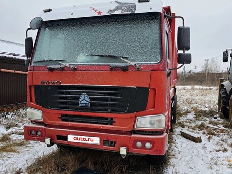 2007 Sinotruk Howo ZZ3327, красный, 1000000 рублей, вид 2