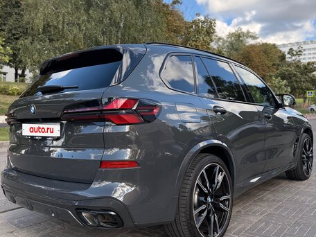 2024 BMW X5 M60i IV (G05/G18) Рестайлинг, серый, 11990000 рублей, вид 5