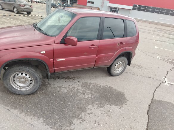 2011 Chevrolet Niva I Рестайлинг, красный, 400000 рублей - вид 6