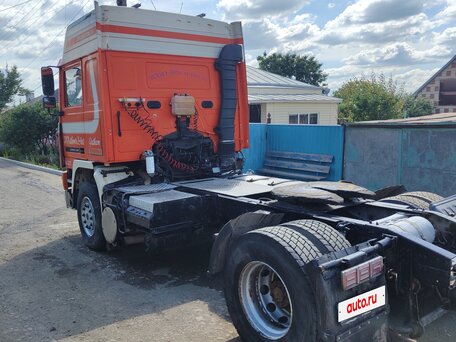 1992 Volvo F-Series, оранжевый, 600000 рублей, вид 3