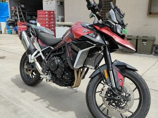 2024 Triumph Tiger 900, красный, 1550000 рублей, вид 4