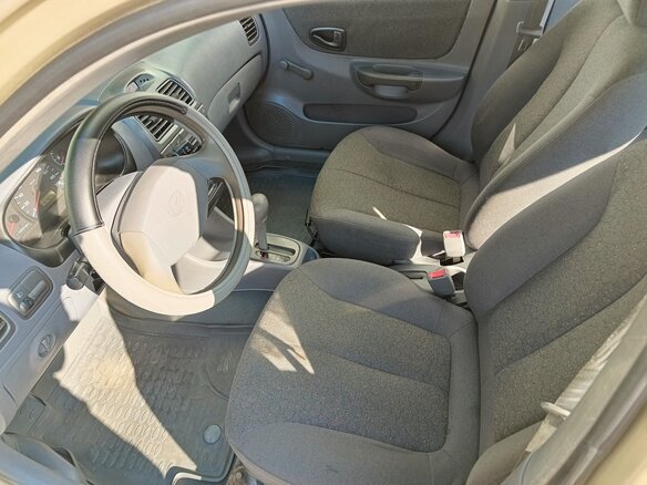 2006 Hyundai Accent ТагАЗ II, бежевый, 330000 рублей - вид 4