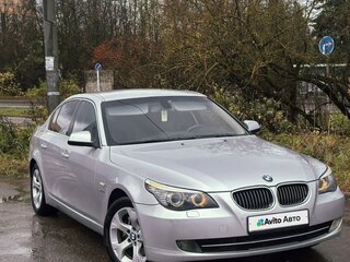2009 BMW 5 серии 525xi V (E60/E61) Рестайлинг, серебристый, 1000000 рублей, вид 4
