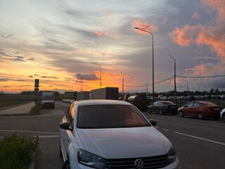 2017 Volkswagen Polo V Рестайлинг, белый, 1190000 рублей, вид 1