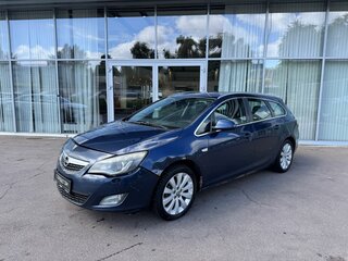 Opel Astra J