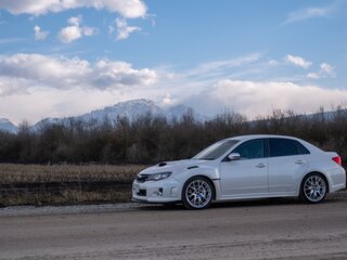 2012 Subaru Impreza WRX STi III, белый, 3500000 рублей, вид 3