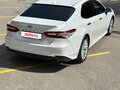 2021 Toyota Camry VIII (XV70), белый, 3050000 рублей - вид 10