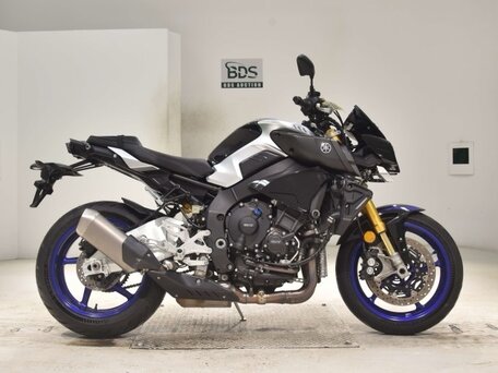 2017 Yamaha MT-10SP, серебристый, 972000 рублей, вид 2