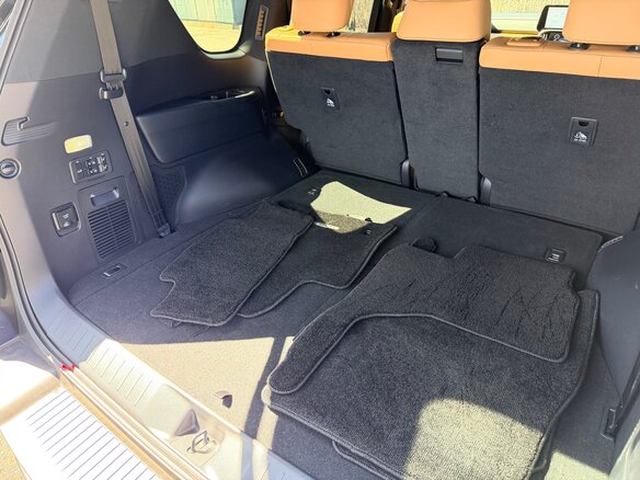 2023 Lexus LX 600 IV, чёрный, 14400000 рублей - вид 22