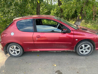 2009 Peugeot 206 +, красный, 210000 рублей, вид 2