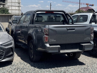2026 Isuzu D-Max III, серый, 5390000 рублей, вид 4