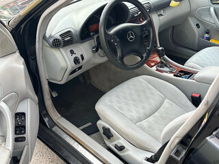 2003 Mercedes-Benz C-Класс 180 II (W203), чёрный, 420000 рублей, вид 4