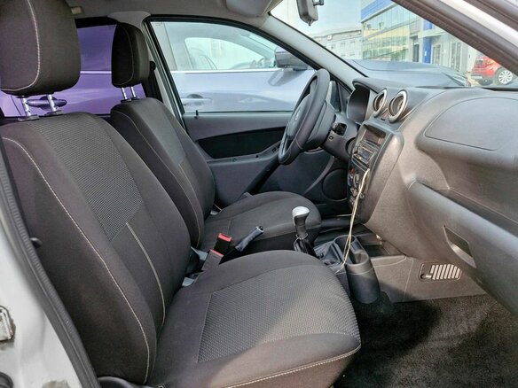 2015 Lada (ВАЗ) Granta I, белый, 322000 рублей - вид 4