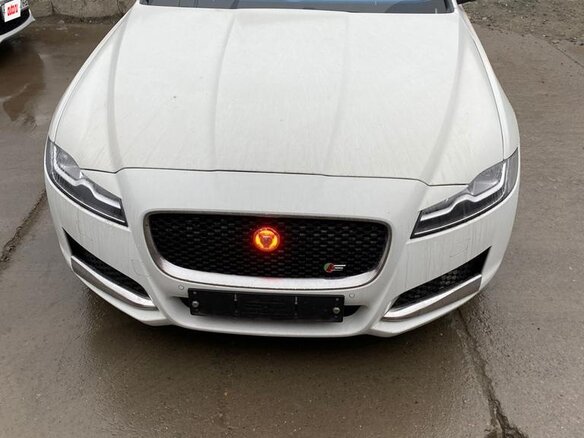 2018 Jaguar XF II, белый, 3500000 рублей - вид 1
