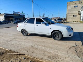 2018 Lada (ВАЗ) Priora I Рестайлинг, белый, 500000 рублей, вид 2