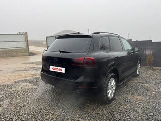 2011 Volkswagen Touareg II, чёрный, 3500000 рублей, вид 5