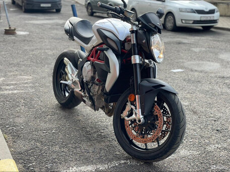 2014 MV Agusta Brutale 800, белый, 650000 рублей, вид 5