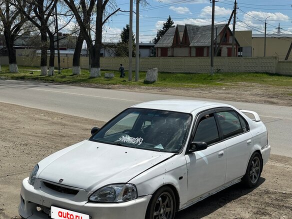 2000 Honda Civic Ferio II, белый, 330000 рублей