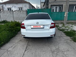 2019 Skoda Octavia III (A7) Рестайлинг, белый, 1450000 рублей, вид 4