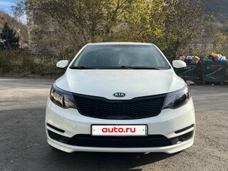 2011 Kia Rio 5-speed III, белый, 850000 рублей, вид 1