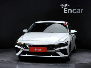 2025 Hyundai Avante VII Рестайлинг, белый, 2300000 рублей, вид 2