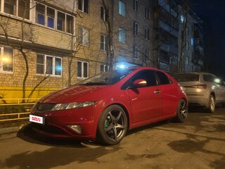 2008 Honda Civic VIII, красный, 550000 рублей, вид 3