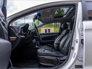 2019 Hyundai Avante VI Рестайлинг, белый, 2390000 рублей, вид 5