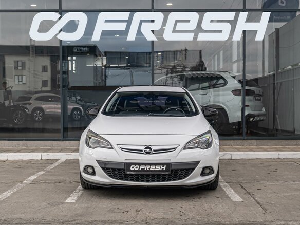2013 Opel Astra GTC J Рестайлинг, белый, 765000 рублей - вид 2