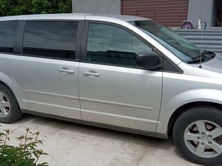 2010 Dodge Caravan Grand V, серый, 1100000 рублей, вид 3