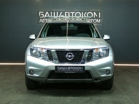 Nissan Terrano III (D10)