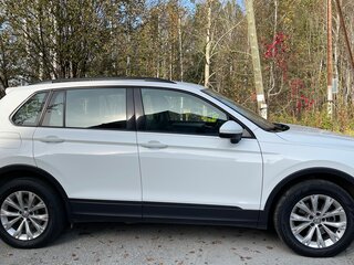 2018 Volkswagen Tiguan II, белый, 1999999 рублей, вид 3