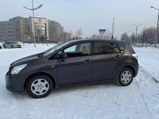 2012 Toyota Verso I, серебристый, 1150000 рублей, вид 4
