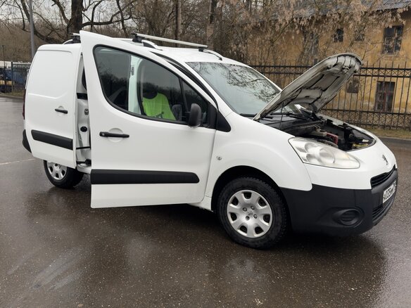 2015 Peugeot Partner, белый, 1600000 рублей - вид 24