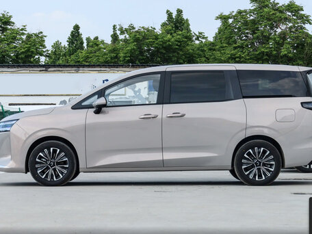 2026 Wuling Starlight 730, серебристый, 2400600 рублей, вид 5