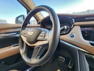 2021 Cadillac XT5 I Рестайлинг, белый, 4200000 рублей, вид 4