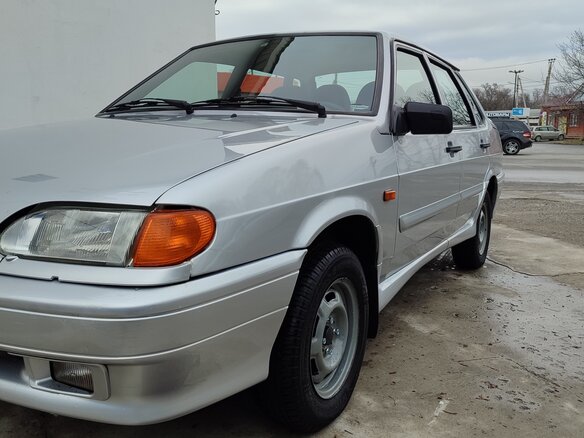 2009 Lada (ВАЗ) 2115, серебристый, 455000 рублей