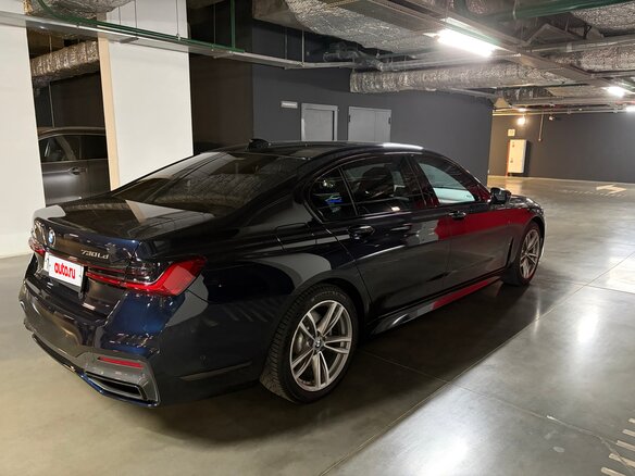 2021 BMW 7 серии Long 730Ld xDrive VI (G11/G12) Рестайлинг, чёрный, 8700000 рублей - вид 4