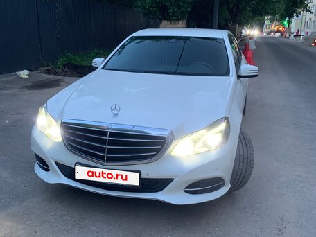 2013 Mercedes-Benz E-Класс 300 IV (W212, S212, C207) Рестайлинг, белый, 2300000 рублей, вид 3
