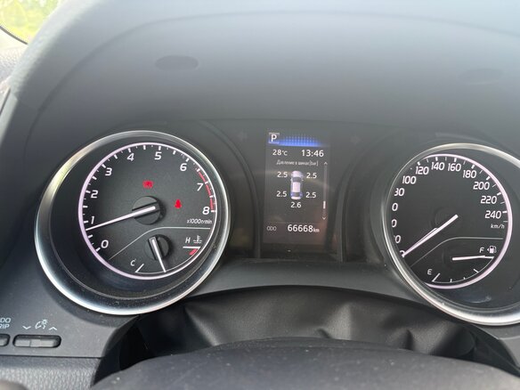 2020 Toyota Camry VIII (XV70), чёрный, 3050000 рублей - вид 6