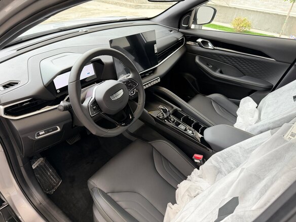 2025 Geely Coolray (Binyue Cool) I Рестайлинг, серебристый, 2450000 рублей - вид 13