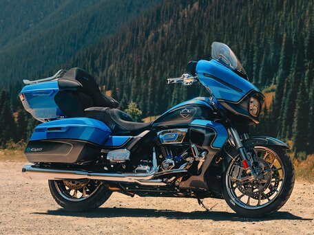 2026 Harley-Davidson CVO Street Glide, синий, 5950000 рублей, вид 1