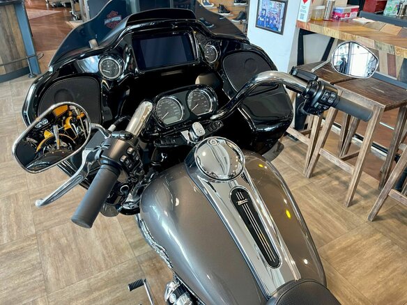 2023 Harley-Davidson Road Glide 3, серый, 4980000 рублей - вид 10
