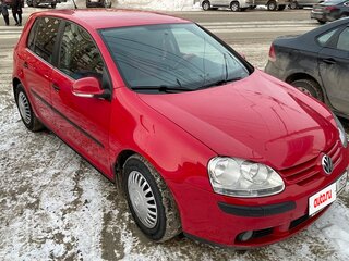 2006 Volkswagen Golf V, красный, 675000 рублей, вид 3