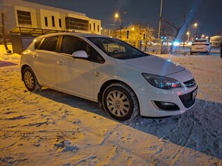 2013 Opel Astra J Рестайлинг, белый, 890000 рублей, вид 1