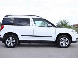 2016 Skoda Yeti I Рестайлинг, белый, 964555 рублей, вид 4