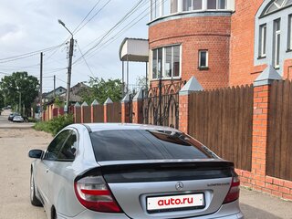 2005 Mercedes-Benz C-Класс 230 II (W203) Рестайлинг, серебристый, 555000 рублей, вид 3
